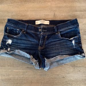 Abercrombie and Fitch distresses cut offs